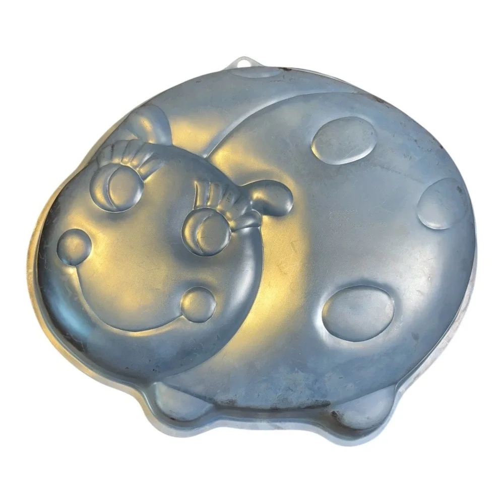 Wilton Ladybug Cake Pan 2005 Baking Mold‎ Cute Bug Birthday Party 2105-3316